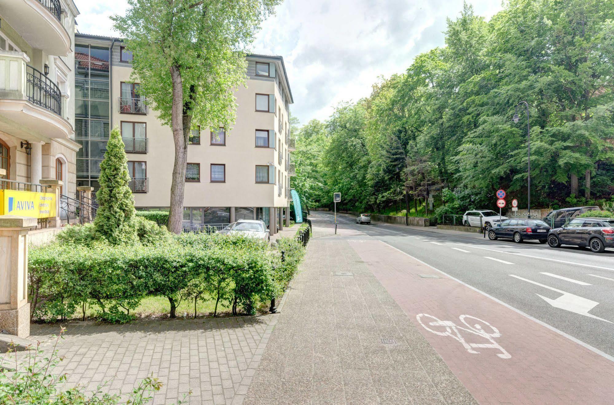 Dom & House - Apartments Sobieskiego โซพอต ภายนอก รูปภาพ