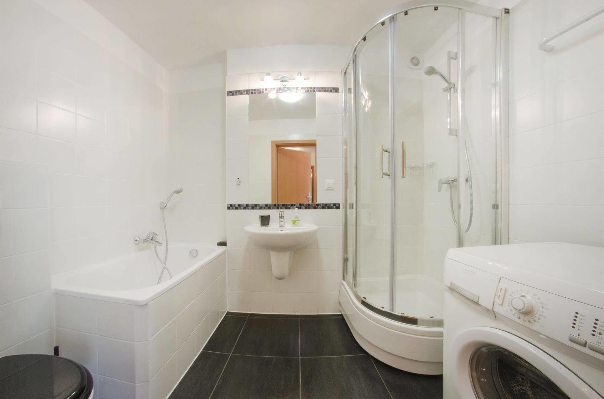 Dom & House - Apartments Sobieskiego โซพอต ภายนอก รูปภาพ